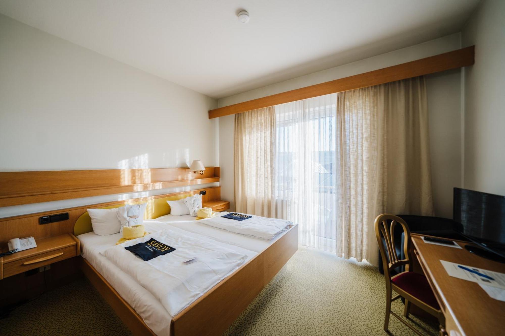 Savoy Hotel Bad Mergentheim Bagian luar foto