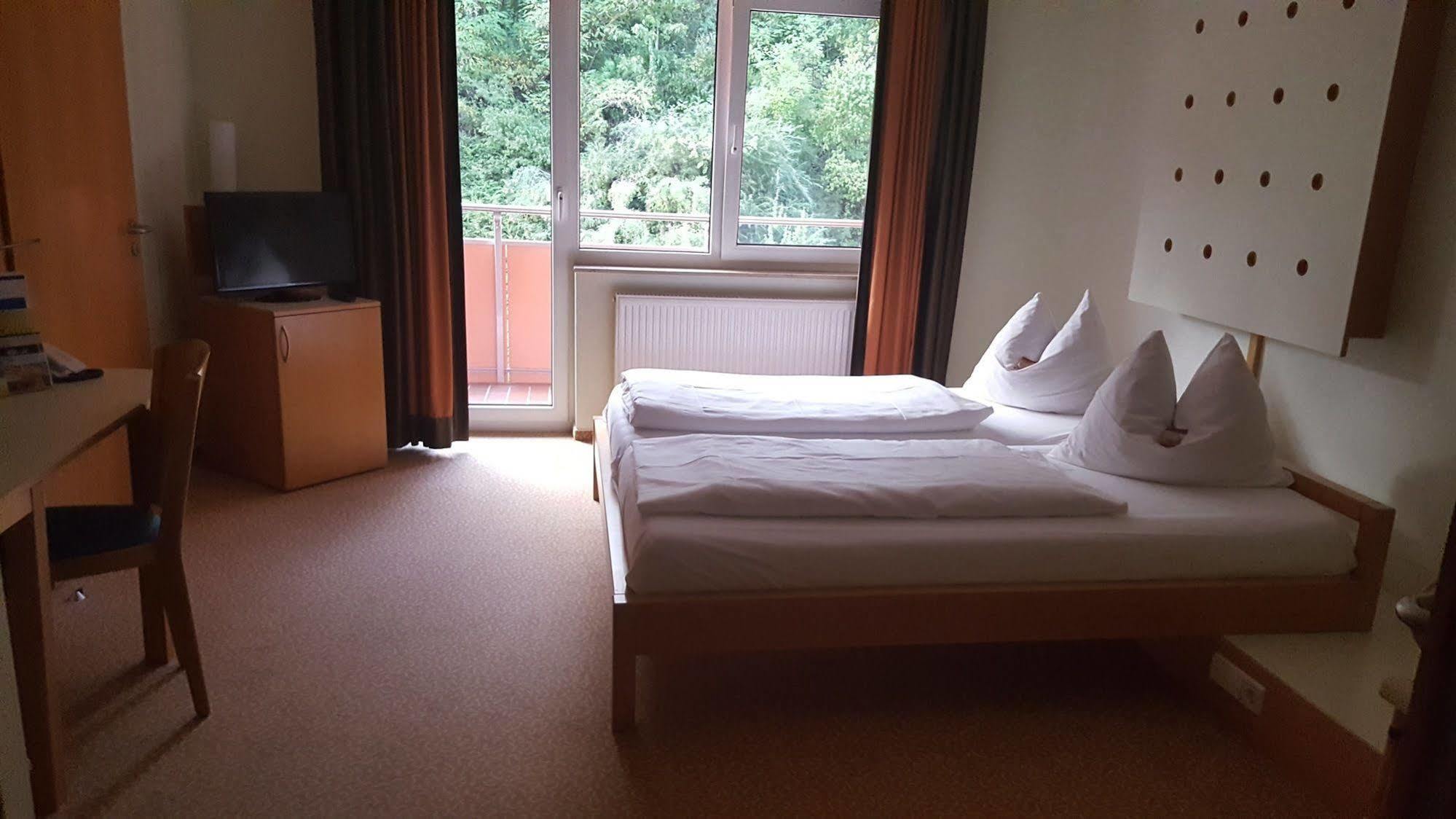 Savoy Hotel Bad Mergentheim Bagian luar foto