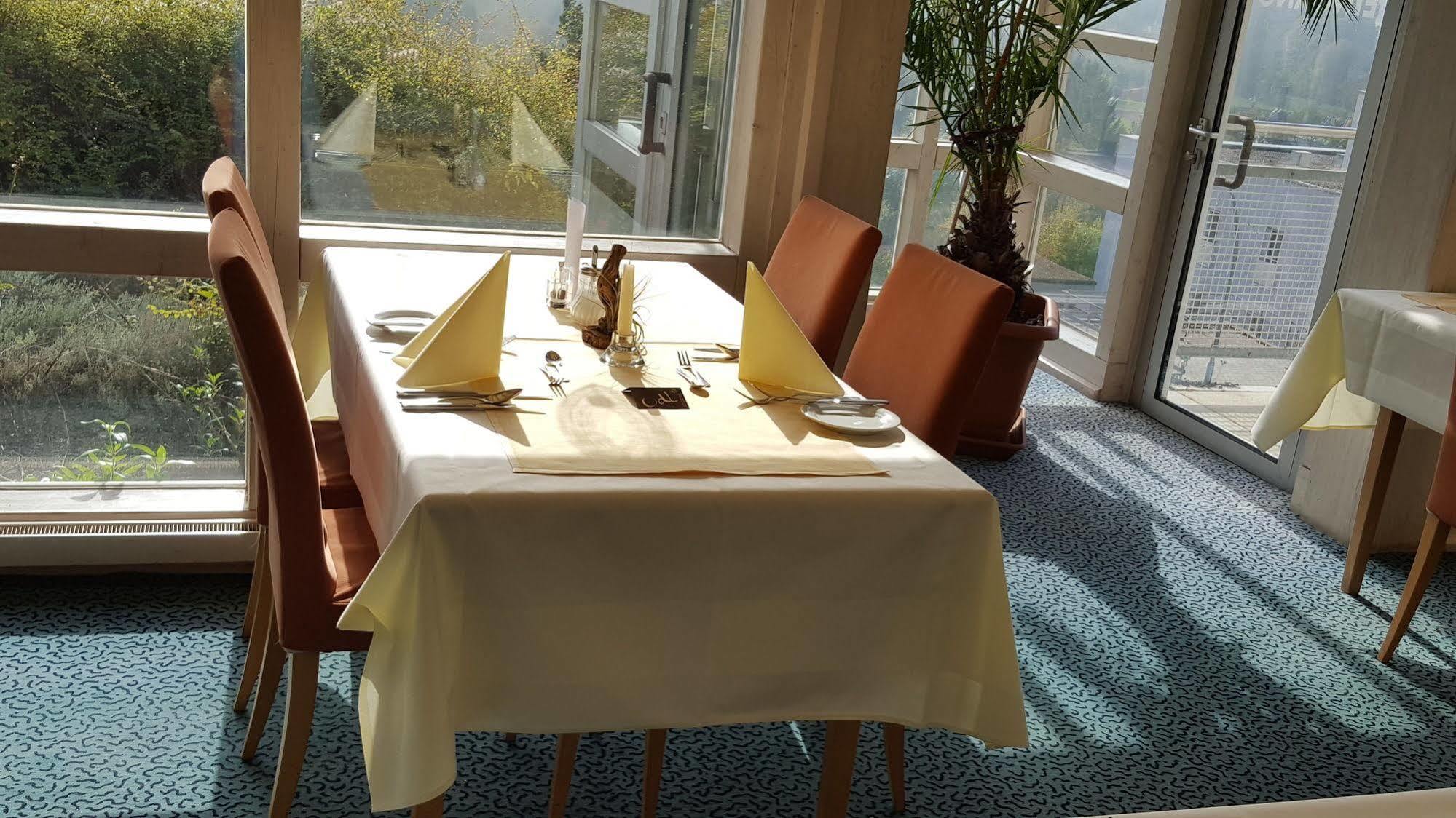 Savoy Hotel Bad Mergentheim Bagian luar foto